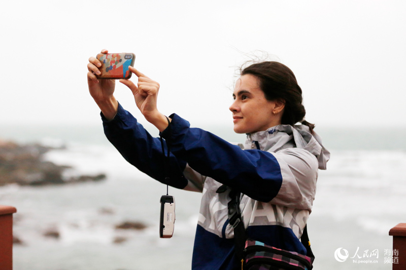 纯美湿地柔情棋子湾 俄媒记者畅享昌江独特魅力