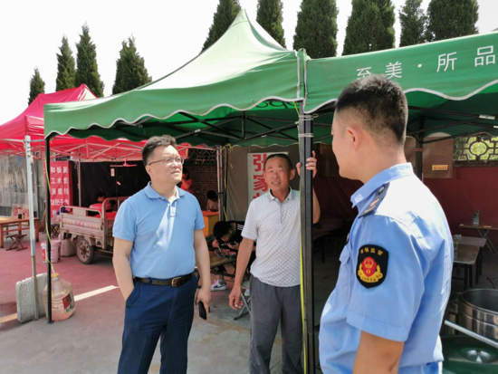 与“粽”不同过端午  高新区市场监管局假日创卫不停