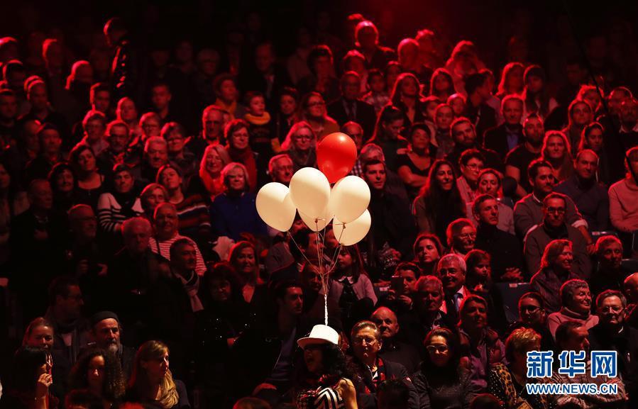 竞逐“金小丑”