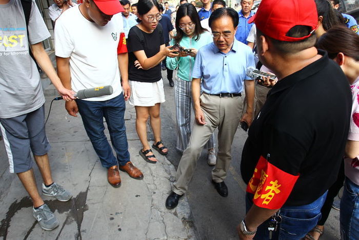 引领创卫攻坚  济南城管打出十大“组合拳”