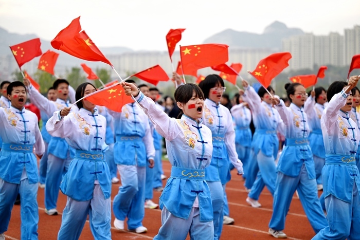 别眨眼！市中学子大片“上映”