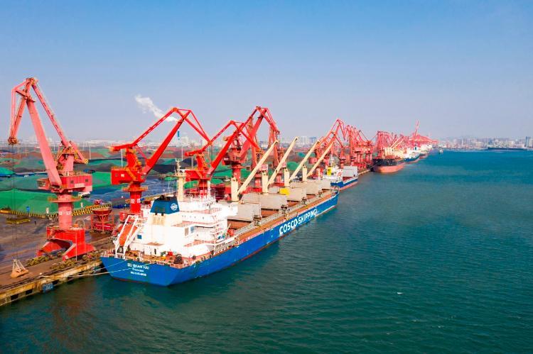 山东港口日照港几内亚博法项目首船铝土矿正式接卸！