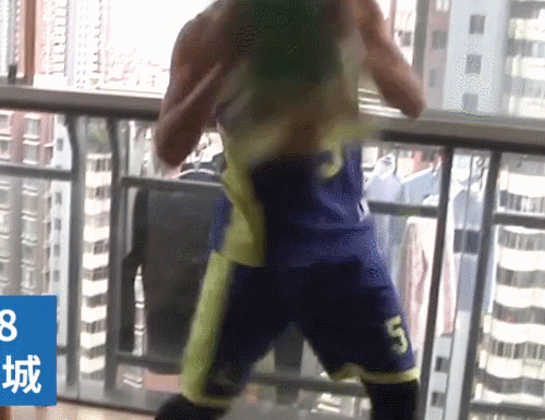 复课后体育老师忧心忡忡