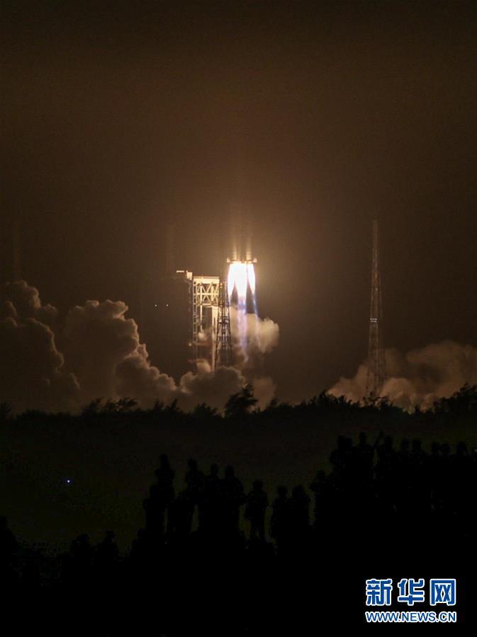 长征七号改遥二火箭成功发射试验九号卫星