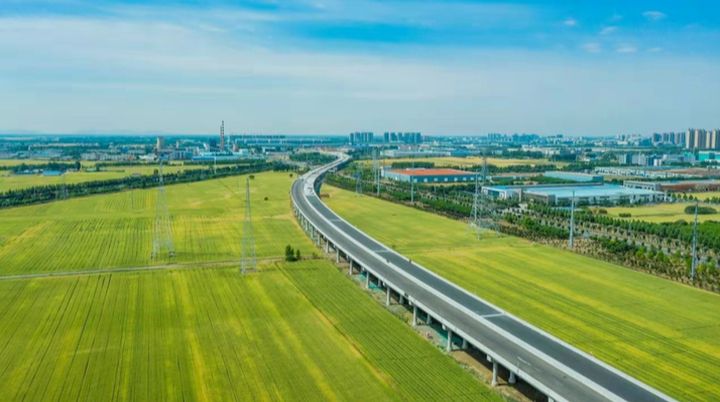 济南至微山公路济宁新机场至枣菏高速段确保年底通车