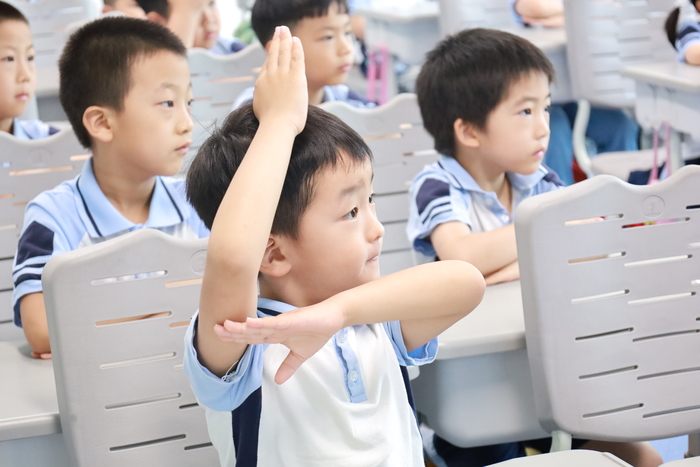 历下区历东花园幼儿园大班萌娃再探小学