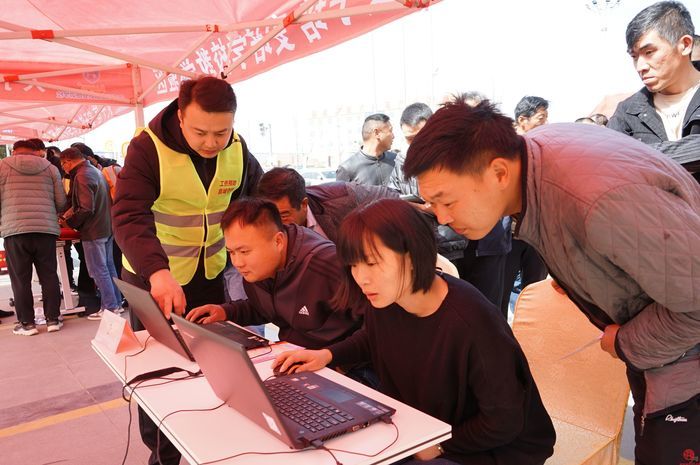 “沉浸式体验”、“点对点授课”、“答题赢奖品”、长清区工伤预防宣传培训活动创意满满