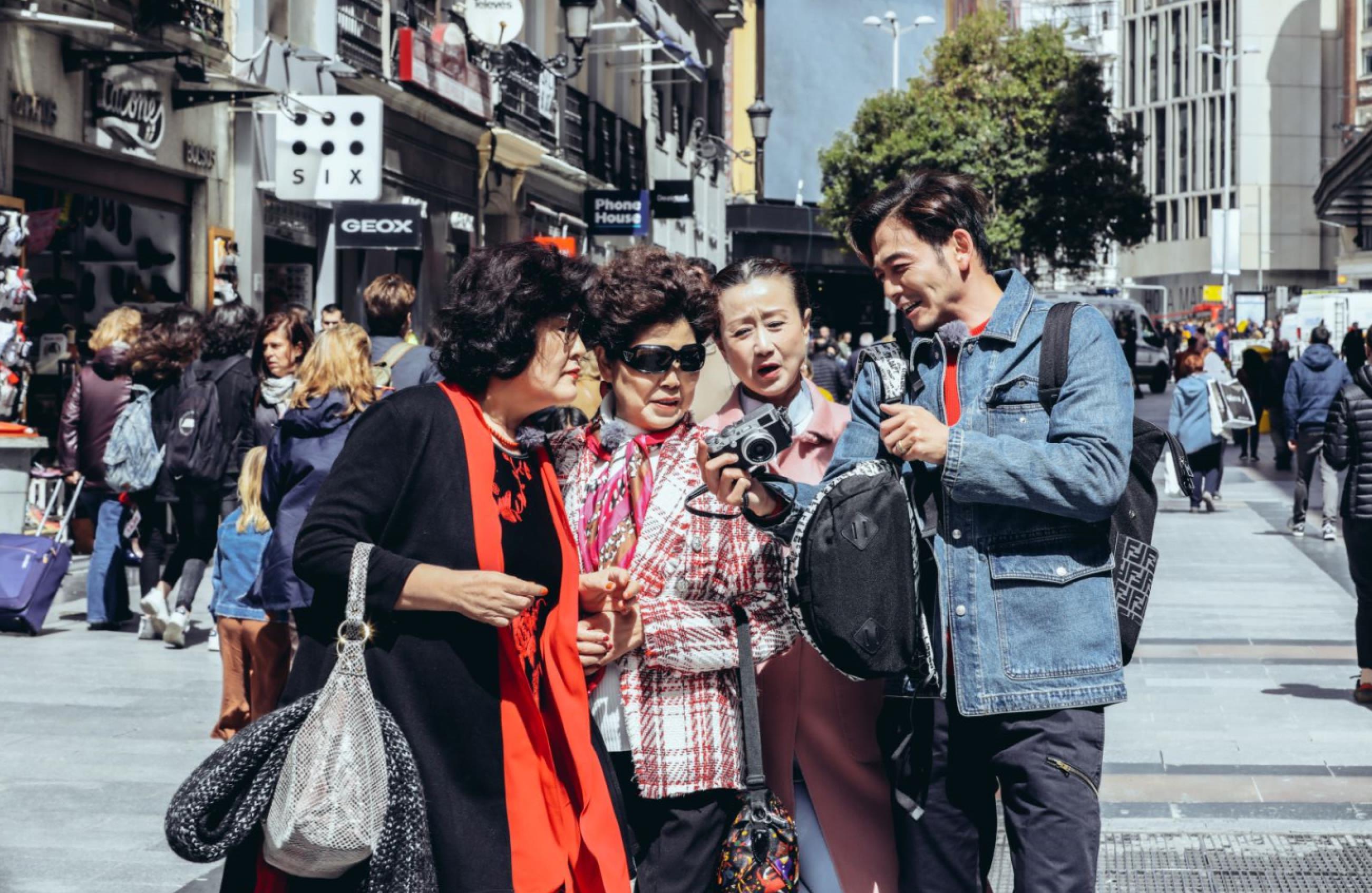 《我最爱的女人们》袁成杰街头卖艺深情放歌