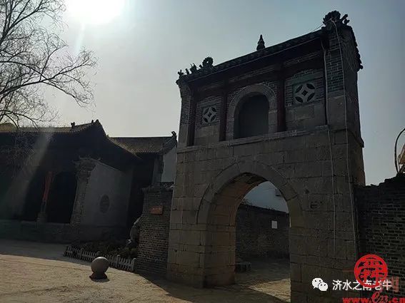 长城旁古道边的村庄什么范