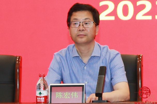 齐鲁医院召开干部会议