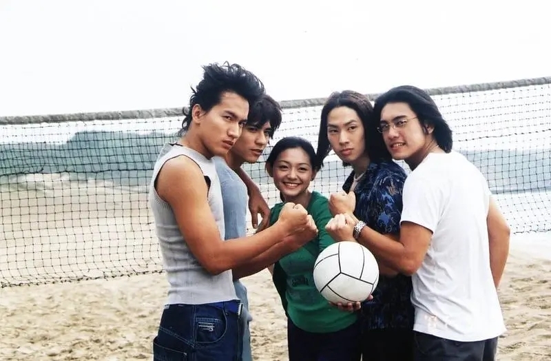 回忆杀！吴建豪晒照怀念F4 四人黑色西装加身帅气有型