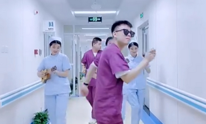 【致敬】东风快递版Mojito后,急诊护士版Mojito来了:生死竞赛从不怠慢