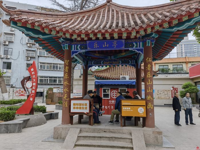 老旧小区努力“改出”满满幸福感——市政协开展“老旧小区改造”专题第二次现场商量