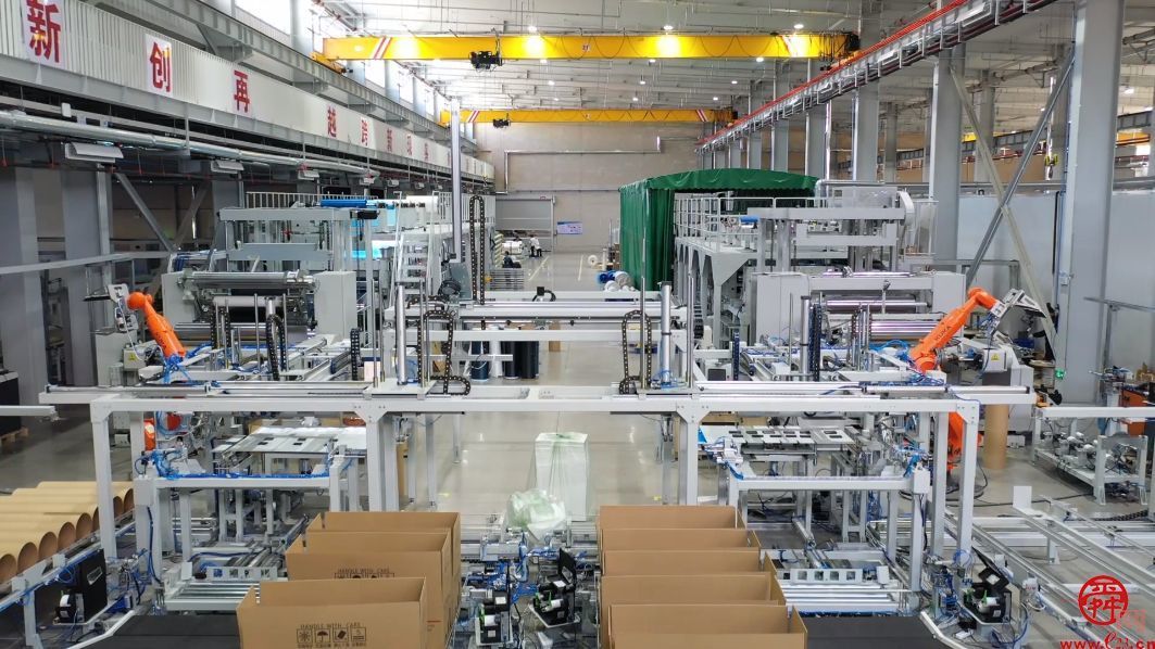 专精特新看中国｜“会学习”的机器人上岗智能工厂，让碳纤维箭杆误差控制在微米