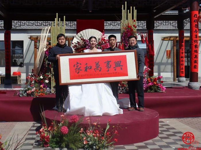 普集街道新时代文明实践婚庆礼堂举办首场新式婚礼