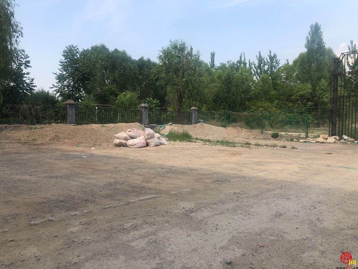 【啄木鸟行动】槐荫区吴家堡楚庄村大片渣土裸露堆放