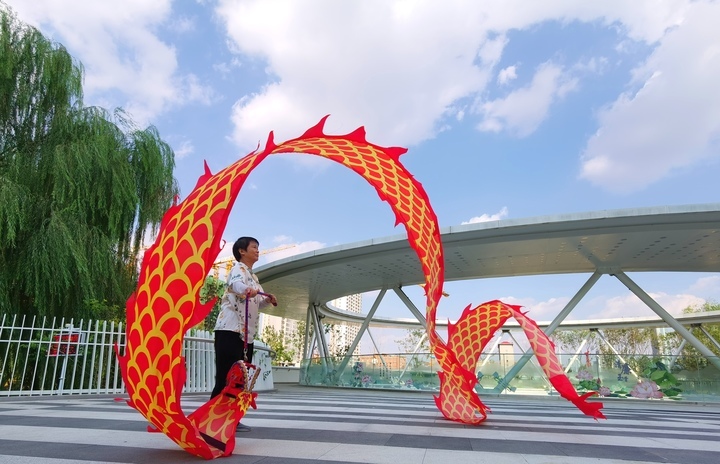 突出文化主题，创新生态价 济南醉于一园秋意间