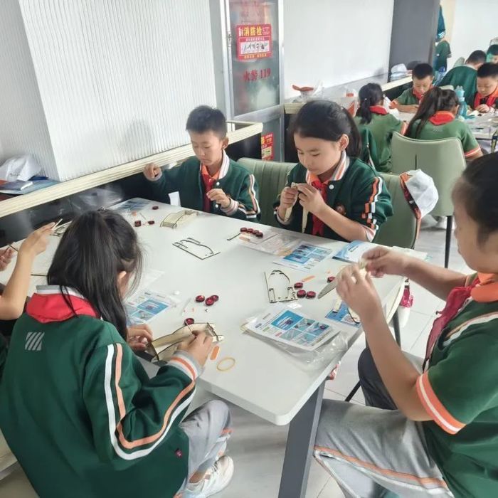 探索科技奥秘，商河县第五实验小学师生走进省科技馆