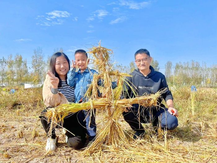 市中区泉秀幼儿园：在秋日遇“稻”有趣的你