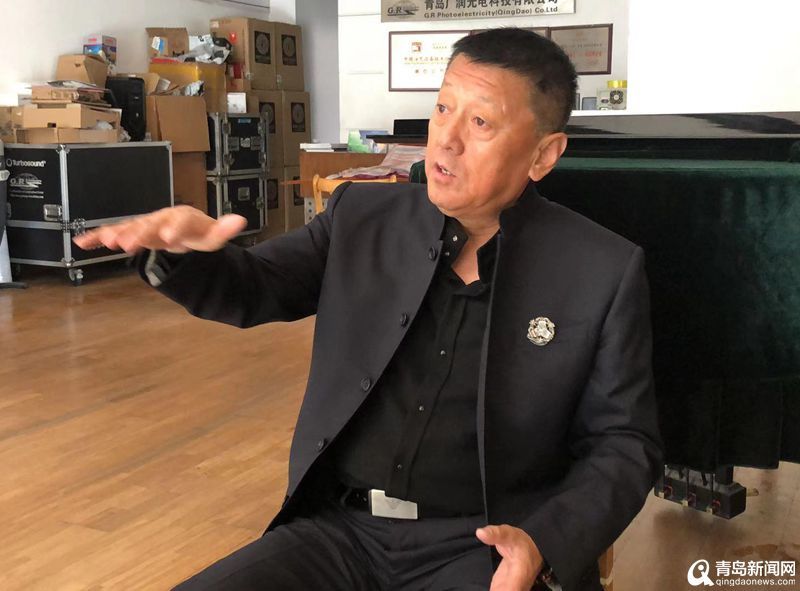 青岛口哨大师吹出世界冠军 上海粉丝打飞的来学