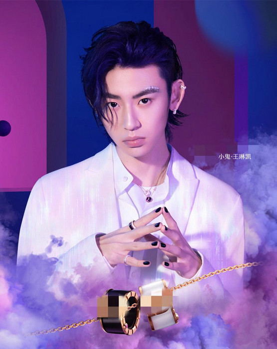 问号脸！小鬼薇娅跨界合体 赛博朋克造型超吸睛