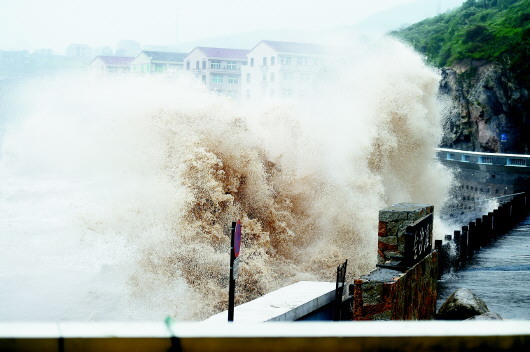 “利奇马”预计11日下午至12日凌晨登陆山东 黄渤海将现巨浪