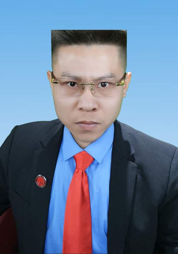 四方形法务主任被诈骗团伙起诉？他曾因发型奇特爱看美女走红