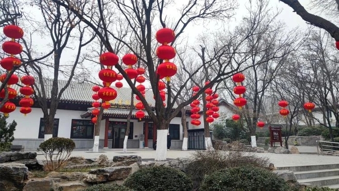 兔年“气氛组”上线！千佛山等9家公园景区万盏红灯笼喜庆迎新春