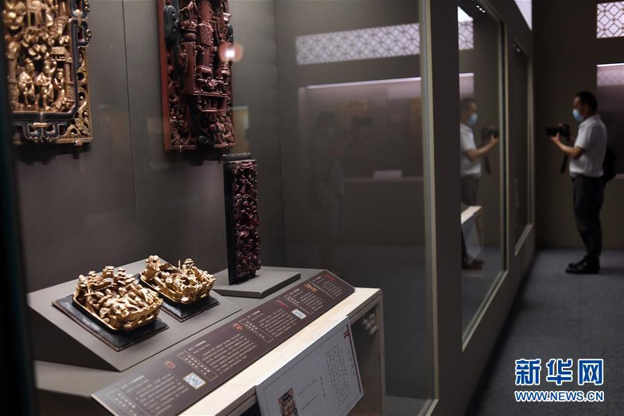 国博举办“雕绘乾坤——潮州木雕展”