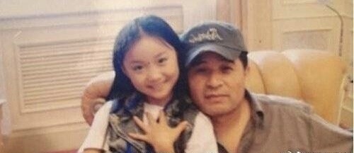 毕福剑女儿近照 23岁毕凌到底经历了什么?顺带暴露了经济状况