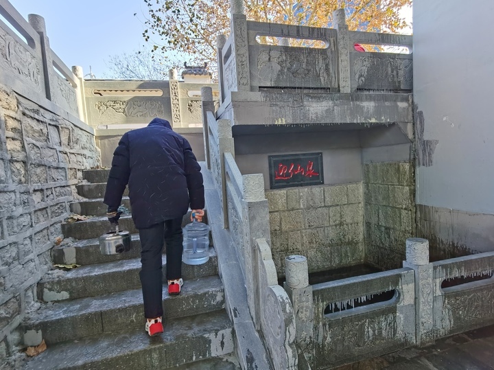 “迎仙泉”改造提升完成，重新对市民开放