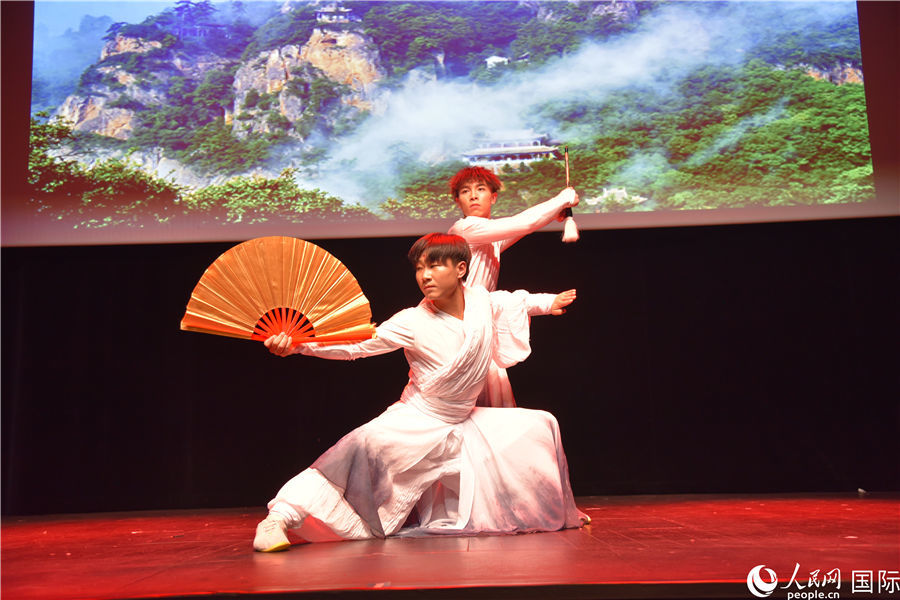 2020年法国华人春节联欢晚会在巴黎举行