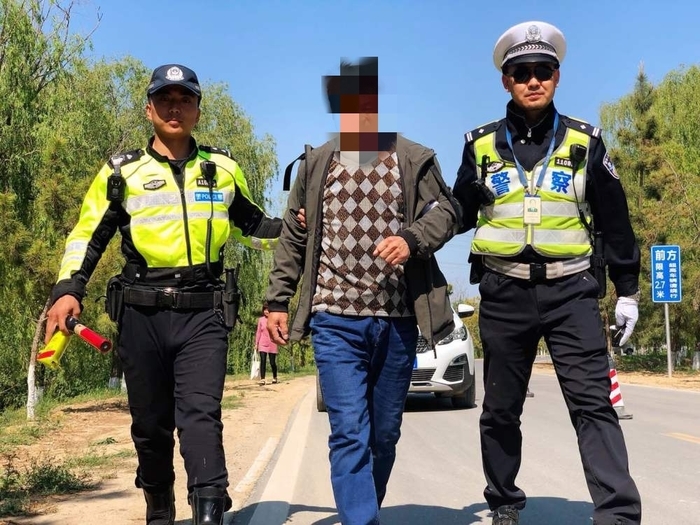 “自学成才”引起历城交警高度重视 终查获“学霸”