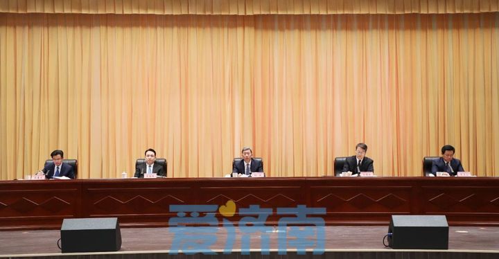 起步区深化新旧动能转换推动绿色低碳高质量发展工作推进会议召开