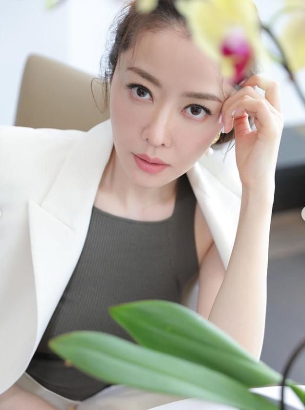 周杰伦|花式撒狗粮！周杰伦昆凌看日出，邹市明冉莹颖拍婚纱照