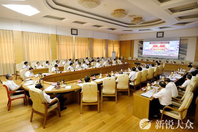 山东省委理论学习中心组进行集体学习