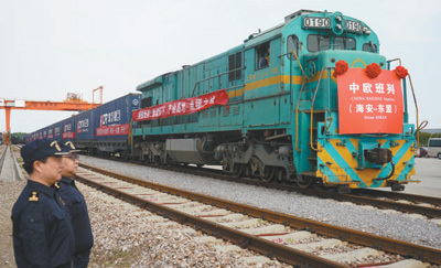 注入勇气信心 传递温暖希望