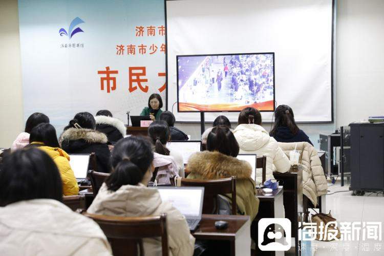 在躺平与内卷之间，他选择上夜校