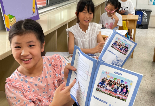 41张手绘肖像画特色评语 美术老师班主任好暖心！