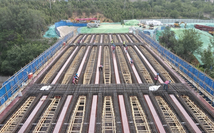 今年济南已开工建设60处公园，森林文化周代表委员近距离体验城市公园