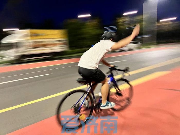 “夜运动”让济南“热的不得了”