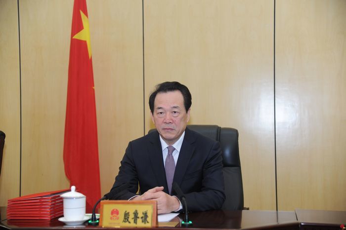 市人大常委会举行新任命人员颁发任命书和宪法宣誓仪式