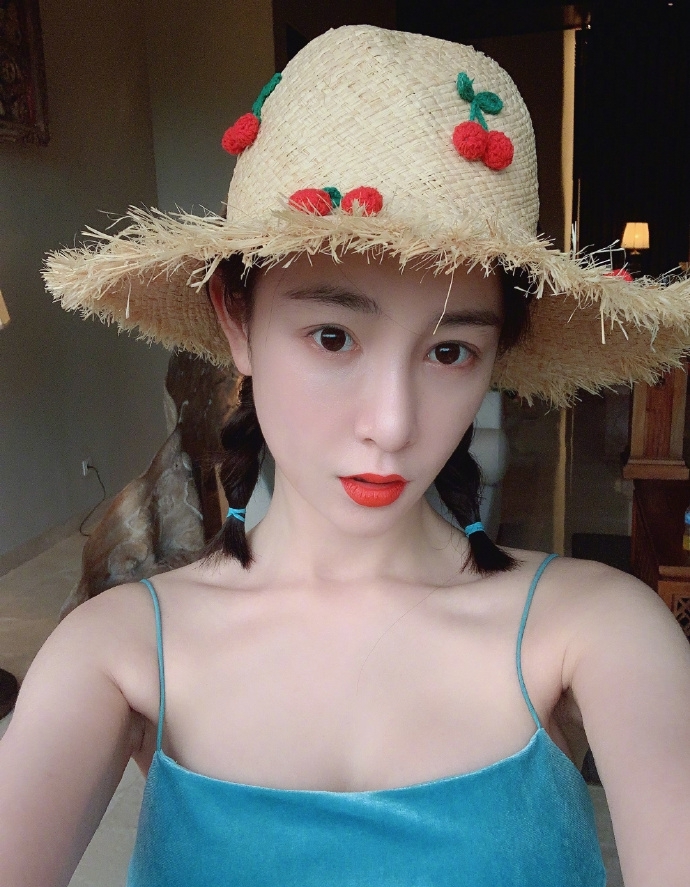 笑容|回忆杀！杨幂李沁张檬蒋梦婕同框旧照再引热议