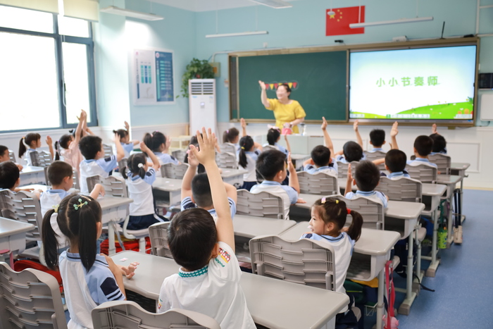 历下区历东花园幼儿园大班萌娃再探小学