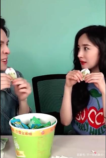 李佳琦道歉! 杨幂李佳琦直播 李佳琦紧张开黄腔怎么回事说了什么?