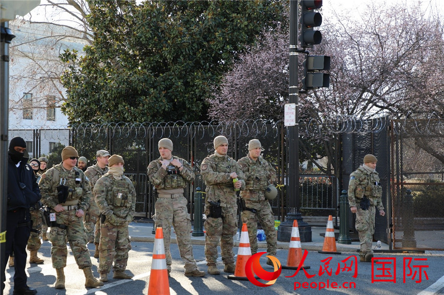 总统就职典礼前一天 美国国会大厦安保堪比战地