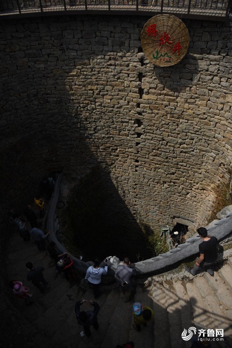 山东最“奇特”网红螺旋井，打水要走108级台阶