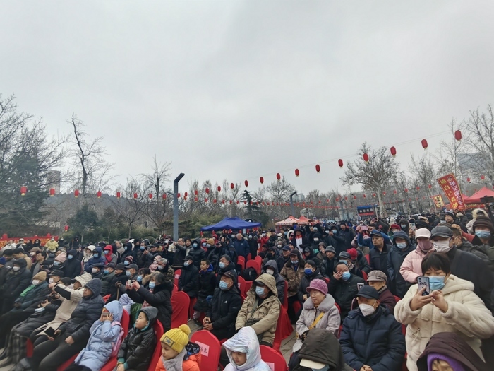 寒潮天难消大集“热” “送文化到基层活动”暨春节季“黄河大集”启动