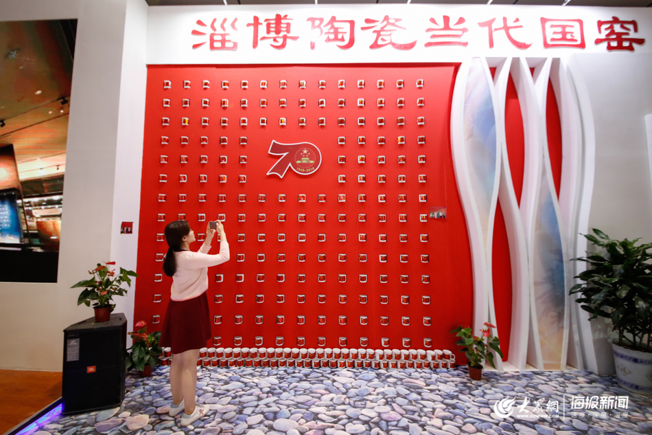 逛文博会赏国瓷 看了这些“宝贝”才知道瓷器有多美！