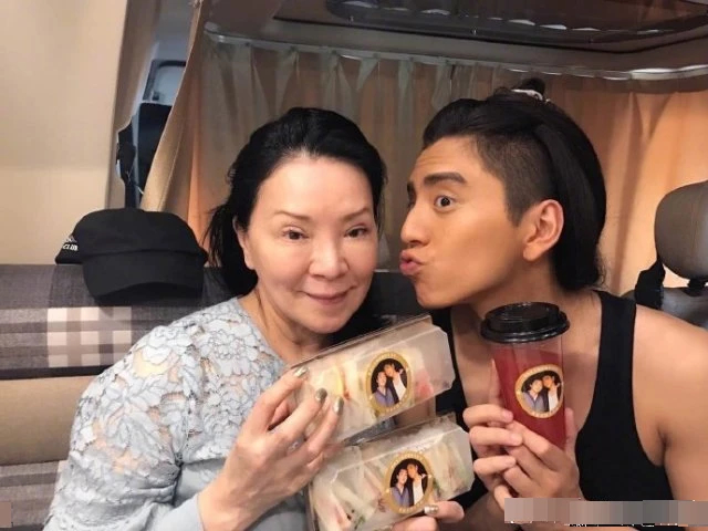 妈妈|心疼！王大陆为妈妈庆祝冥诞 具体是什么情况？详情始末